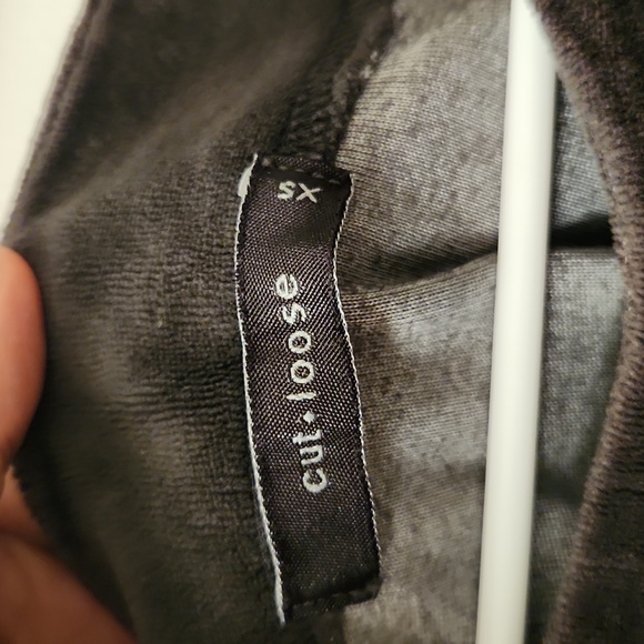 Cut Loose Velvet dress—charcoal color xs - Picture 6 of 9
